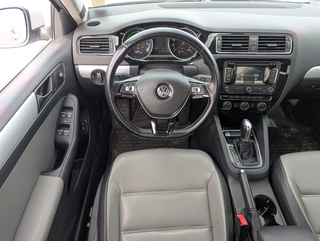 Used 2015 Volkswagen Jetta SEL Premium image 27