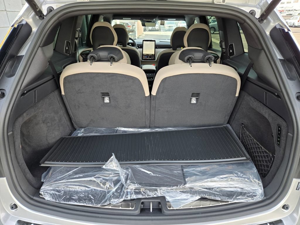 New 2025 Volvo EX90 Ultra AWD/4WD image 17