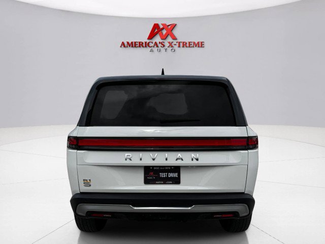 Used 2024 Rivian R1S Adventure image 4