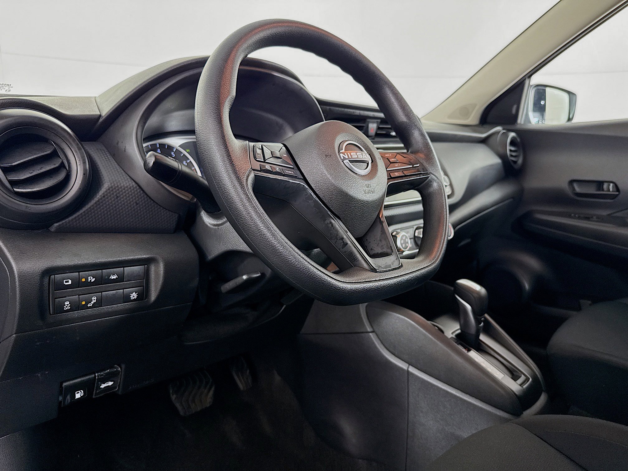 Used 2023 Nissan Kicks S image 22