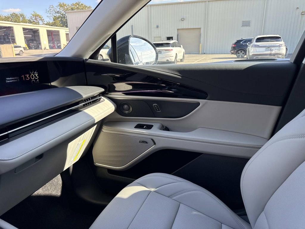 New 2026 Lincoln Nautilus Premier w/ Equipment Group 102A image 22