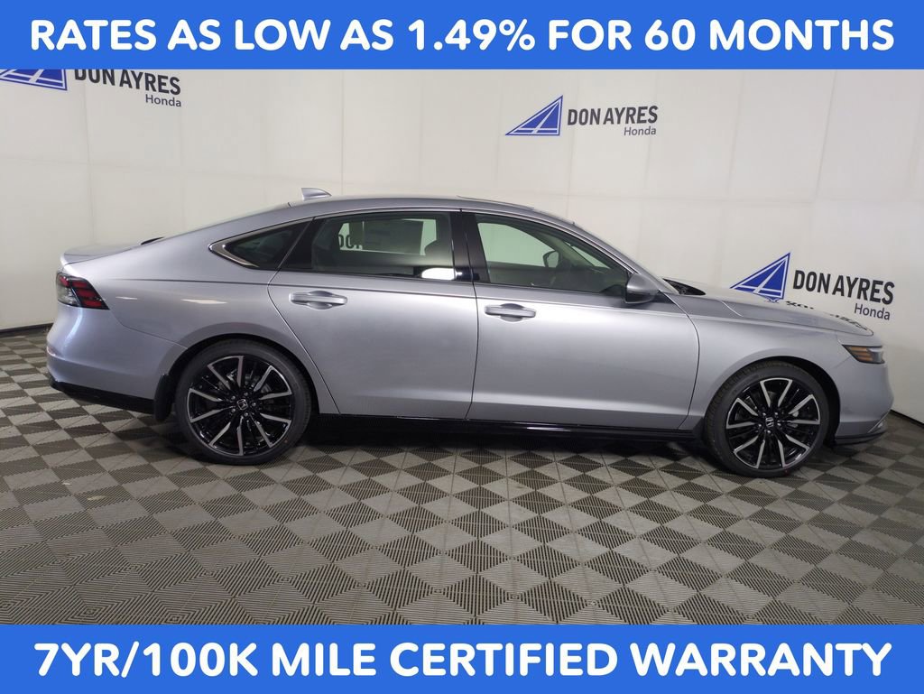 Used 2025 Honda Accord Touring image 6