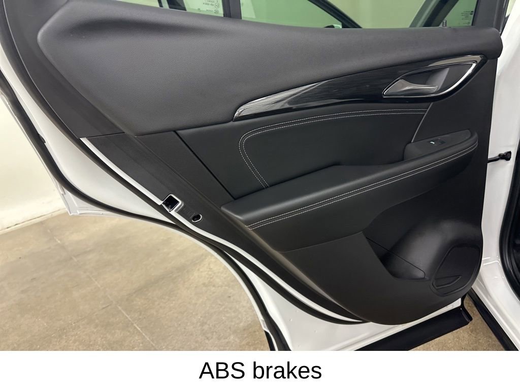 Certified 2021 Buick Envision Essence image 30