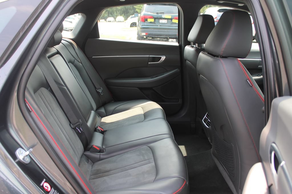Used 2022 Hyundai Sonata SEL Plus w/ Preferred Accessory Package FWD image 14