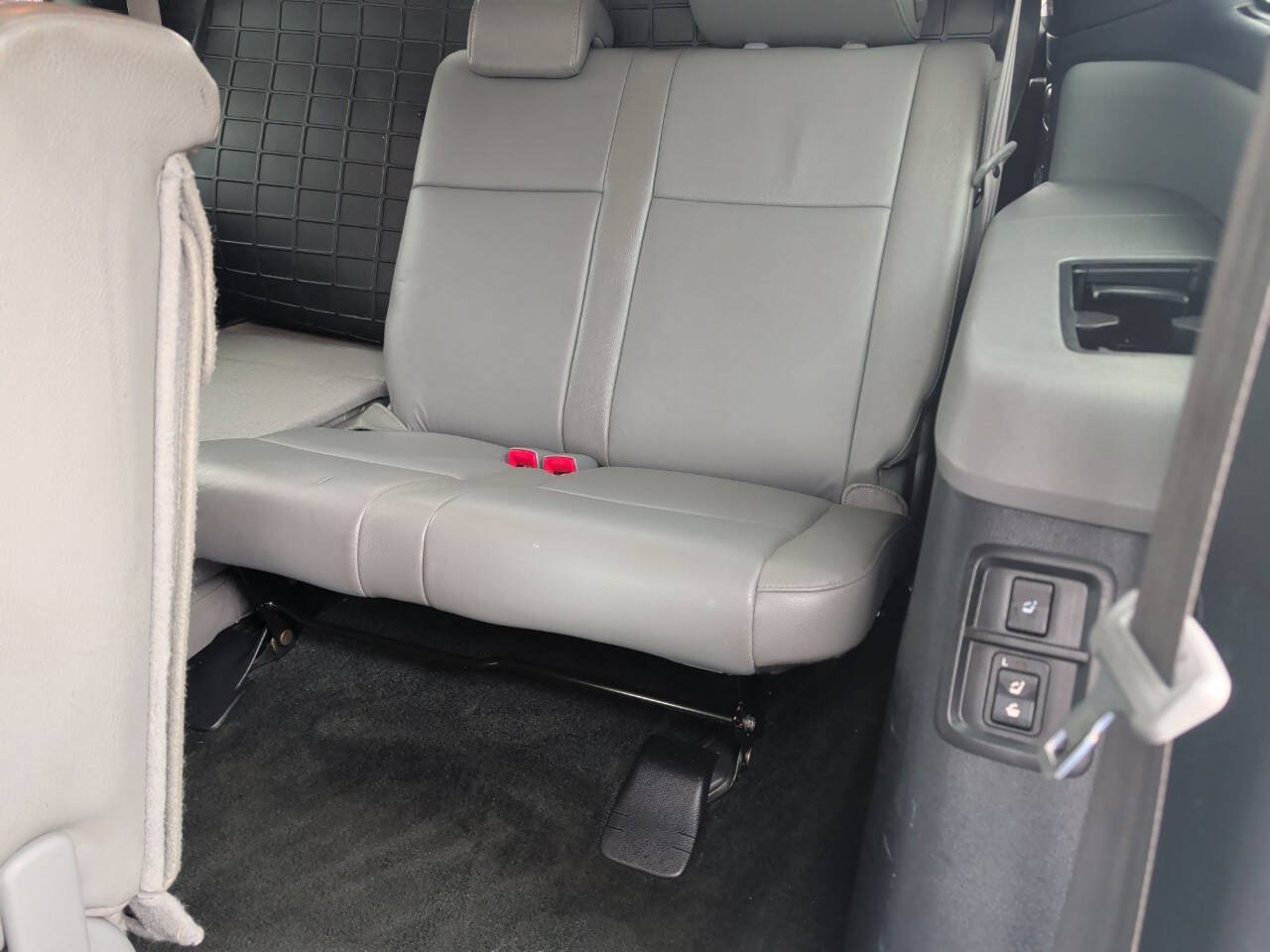 Used 2016 Toyota Sequoia Limited AWD/4WD image 23