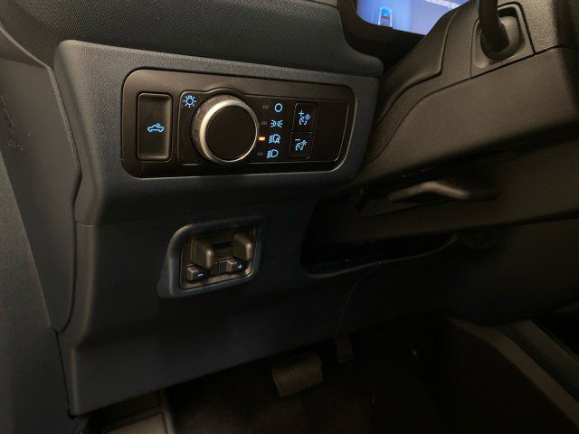 New 2025 Ford Maverick XLT w/ XLT Luxury Package image 17