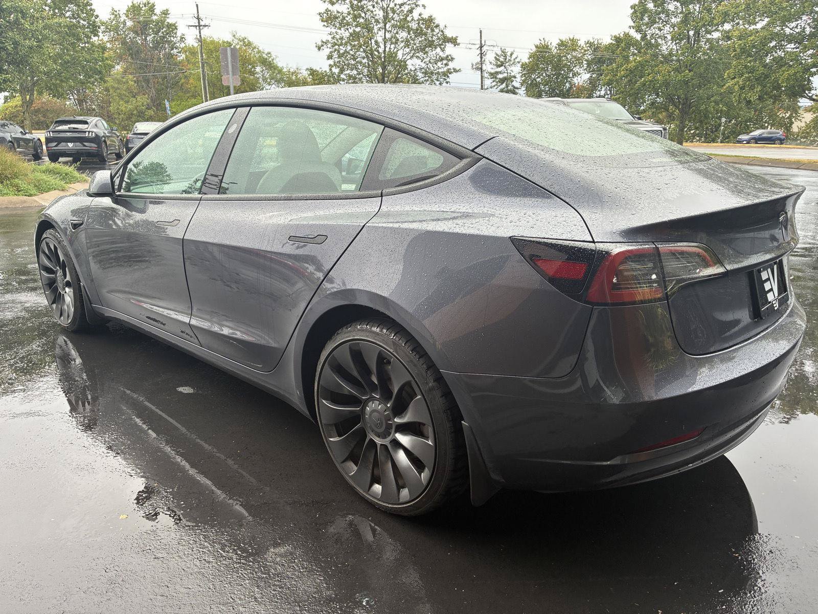 Used 2023 Tesla Model 3 Standard Range RWD image 4