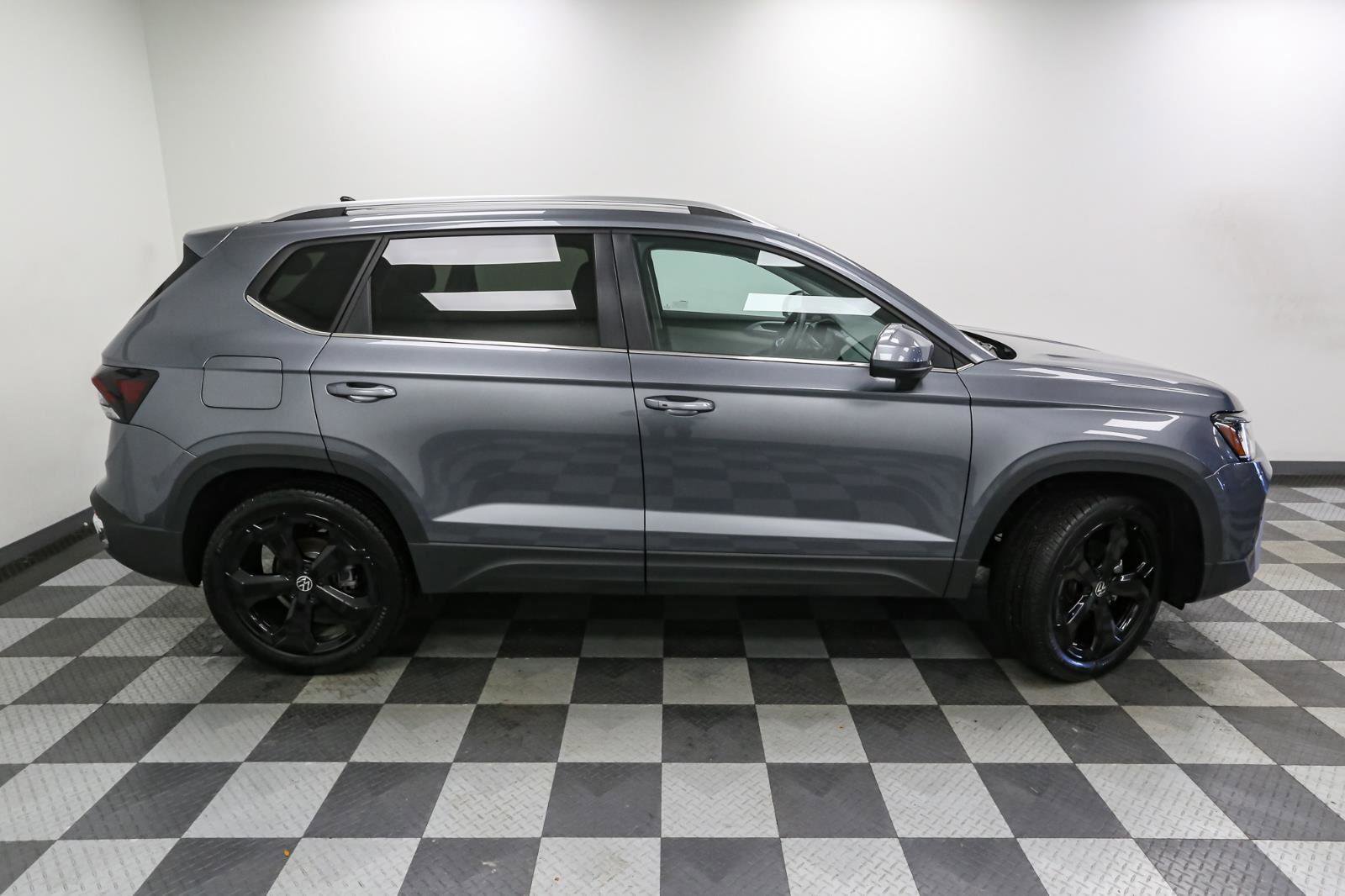 Used 2025 Volkswagen Taos SEL w/ Black Wheel Plus Package image 7