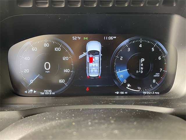 Used 2017 Volvo XC90 T6 Momentum w/ Vision Package image 5