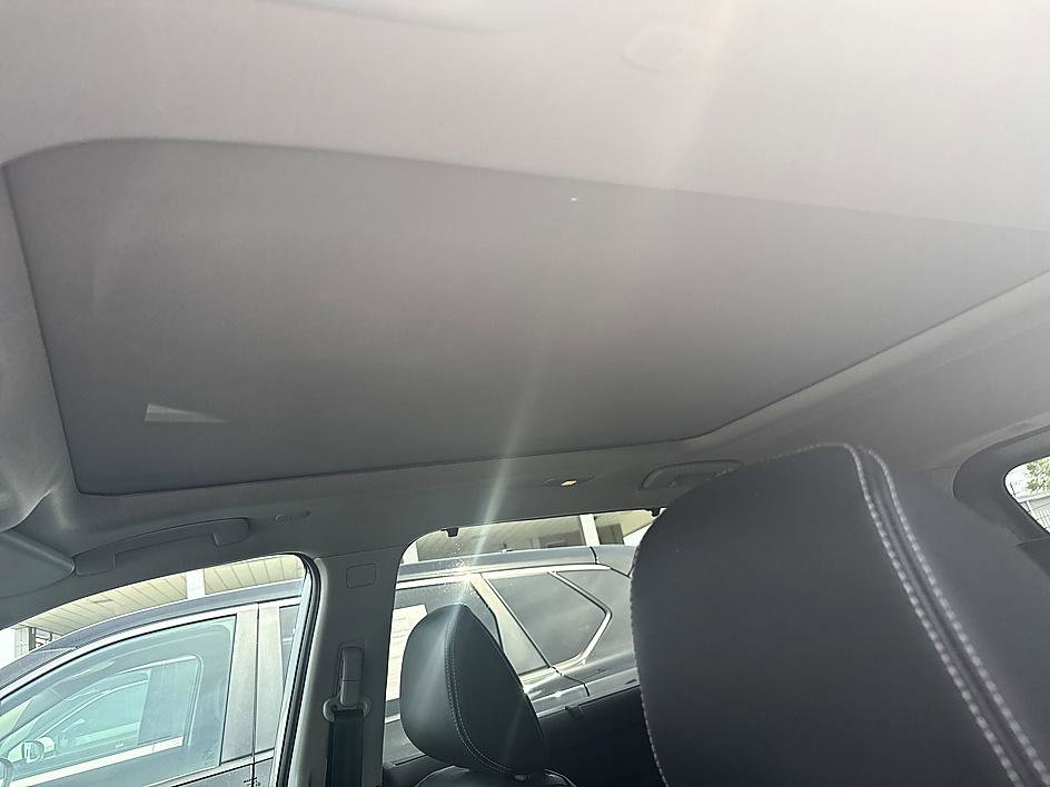 Certified 2022 Nissan Rogue SL w/ SL Premium Package image 24
