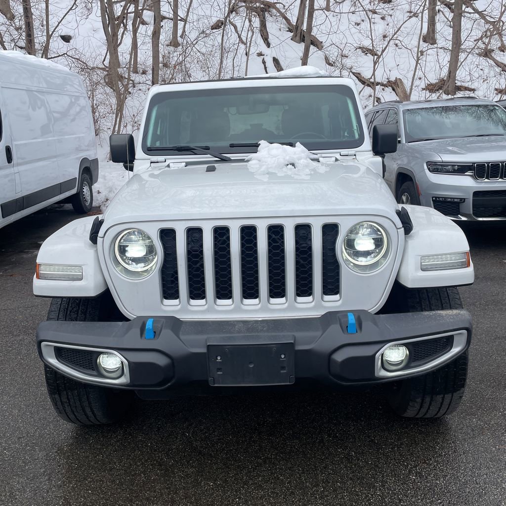 Used 2022 Jeep Wrangler Unlimited Sahara w/ Cold Weather Group image 2