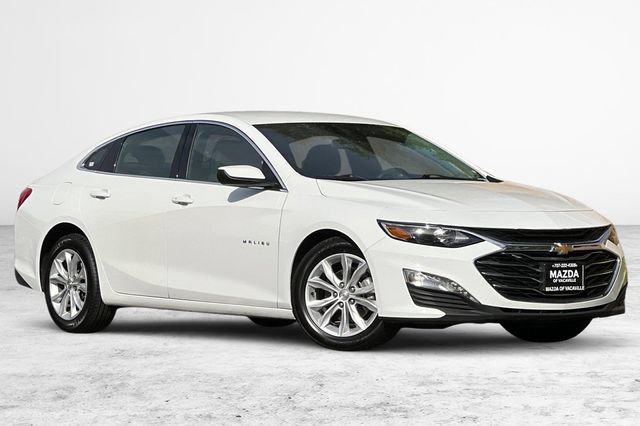 Used 2025 Chevrolet Malibu LT FWD image 2