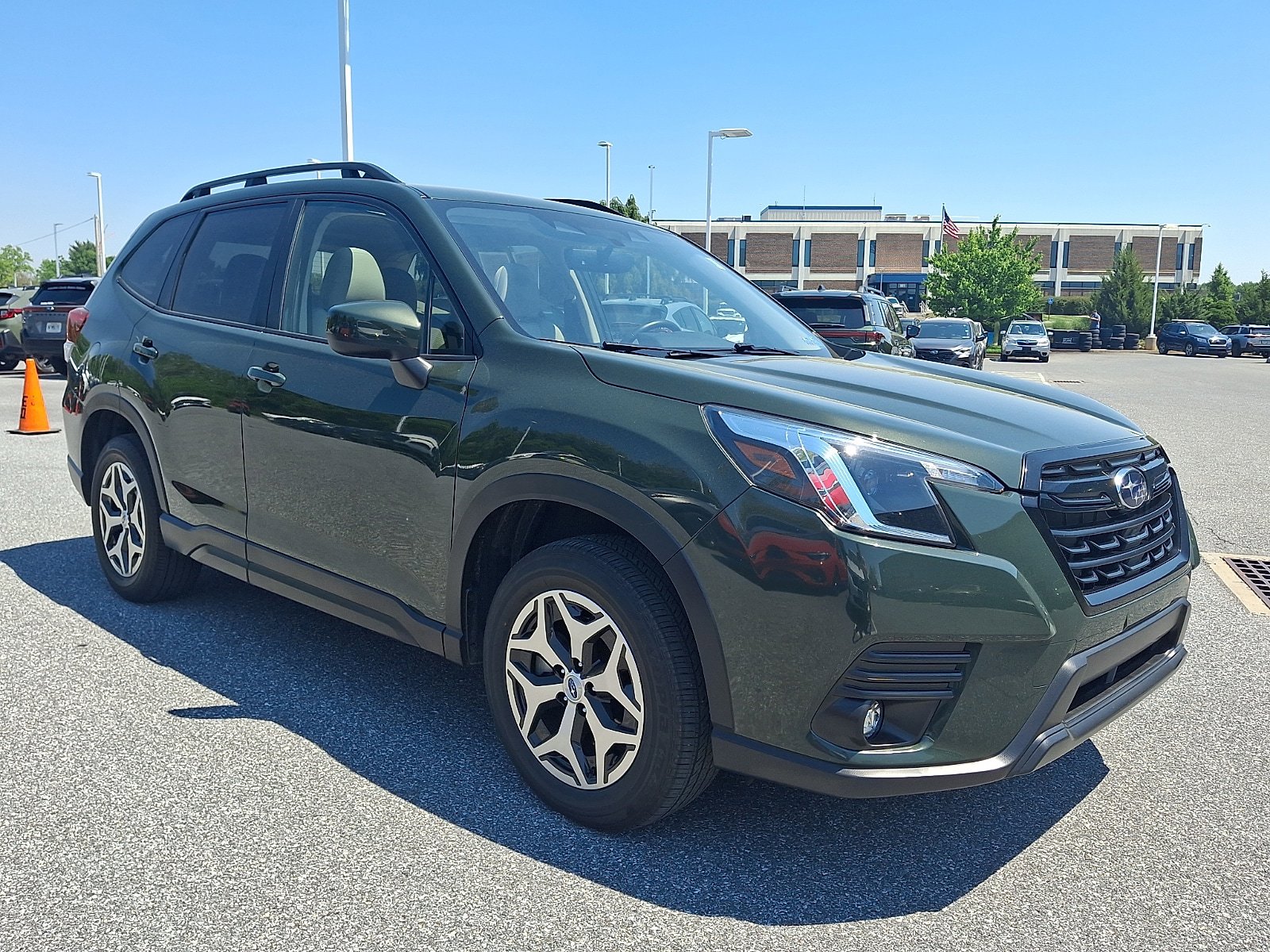 Certified 2024 Subaru Forester Premium AWD/4WD video 4