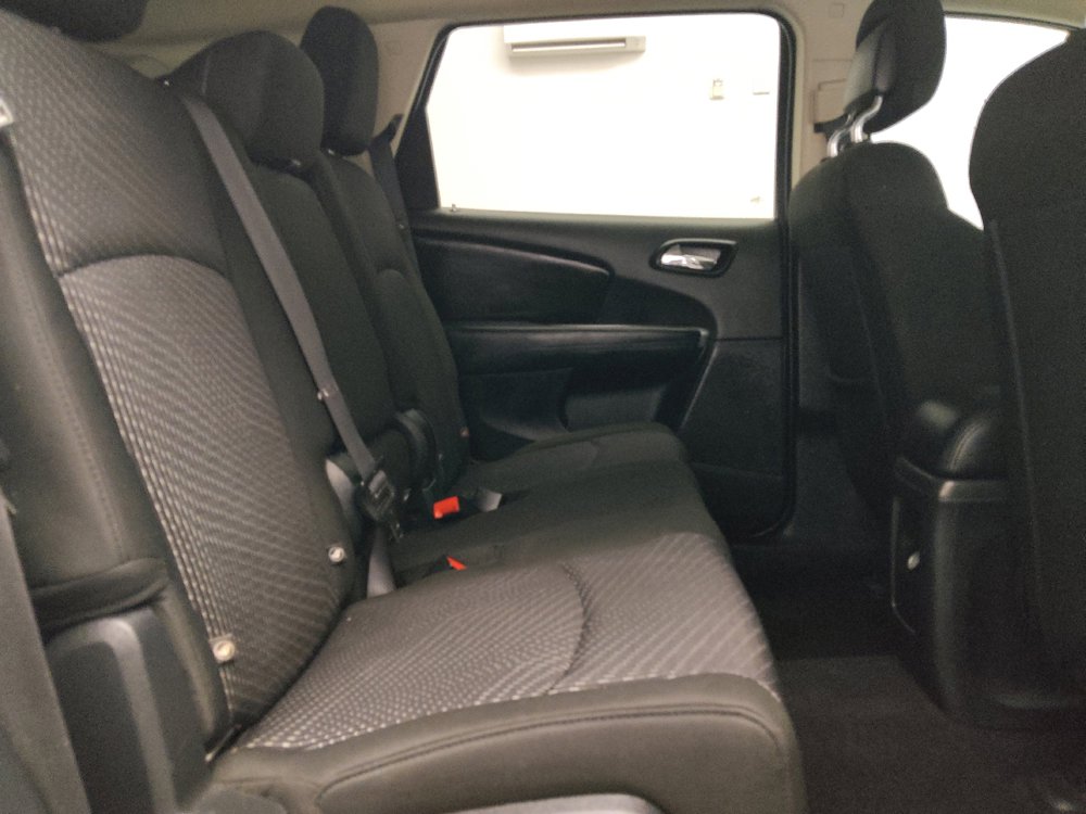 Used 2020 Dodge Journey SE w/ Blacktop Package FWD image 19