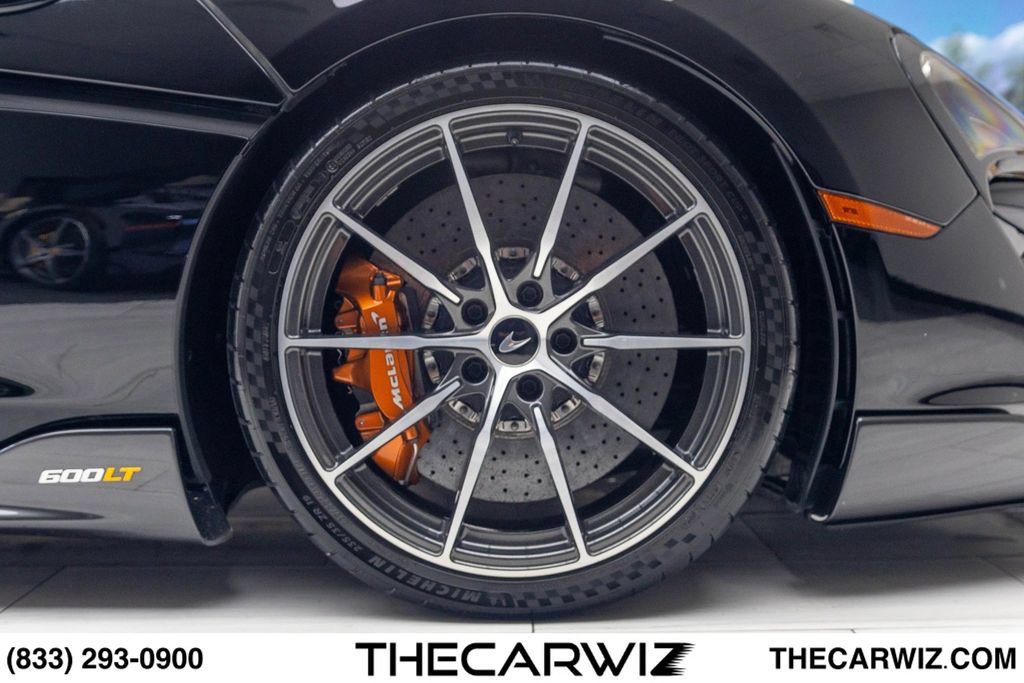 Used 2020 McLaren 600LT Spider RWD image 32