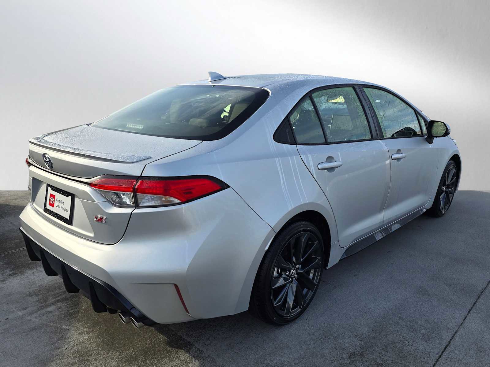 Certified 2025 Toyota Corolla SE w/ SE Premium Package image 3
