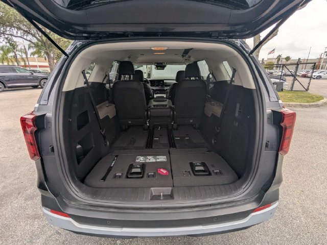 Certified 2026 Kia Carnival LX FWD image 13