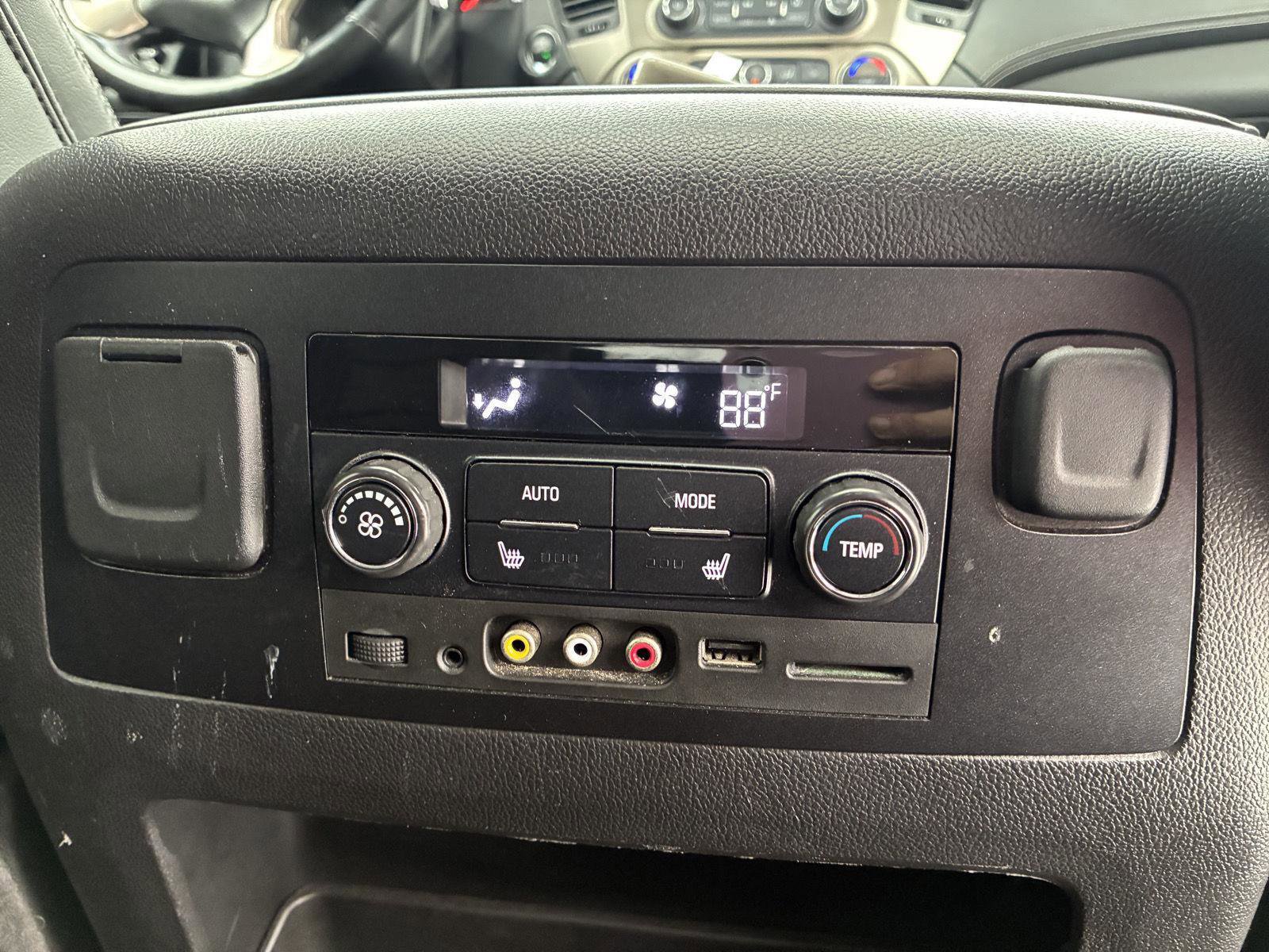 Used 2016 GMC Yukon Denali image 42