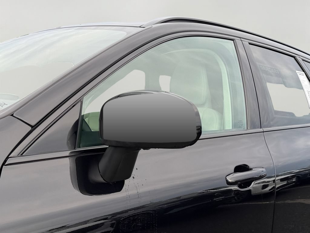 Certified 2024 Volvo XC60 B5 Plus w/ Climate Package AWD/4WD image 28