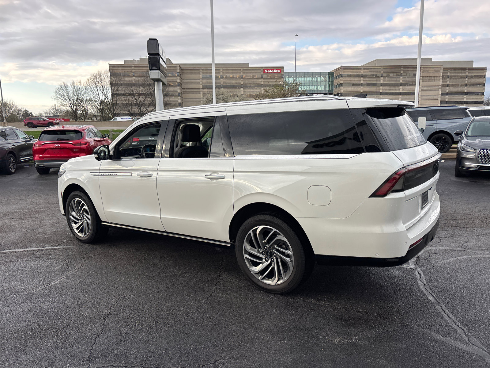 New 2025 Lincoln Navigator L Reserve image 5