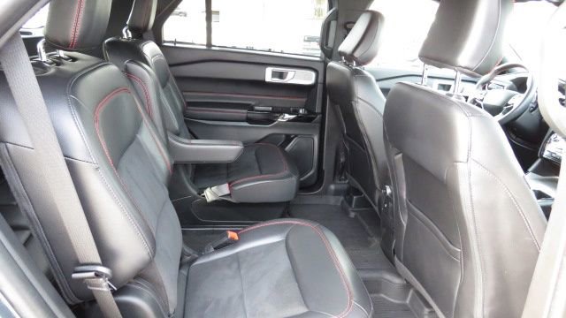 Certified 2022 Ford Explorer ST-Line w/ Class IV Trailer Tow Package image 17