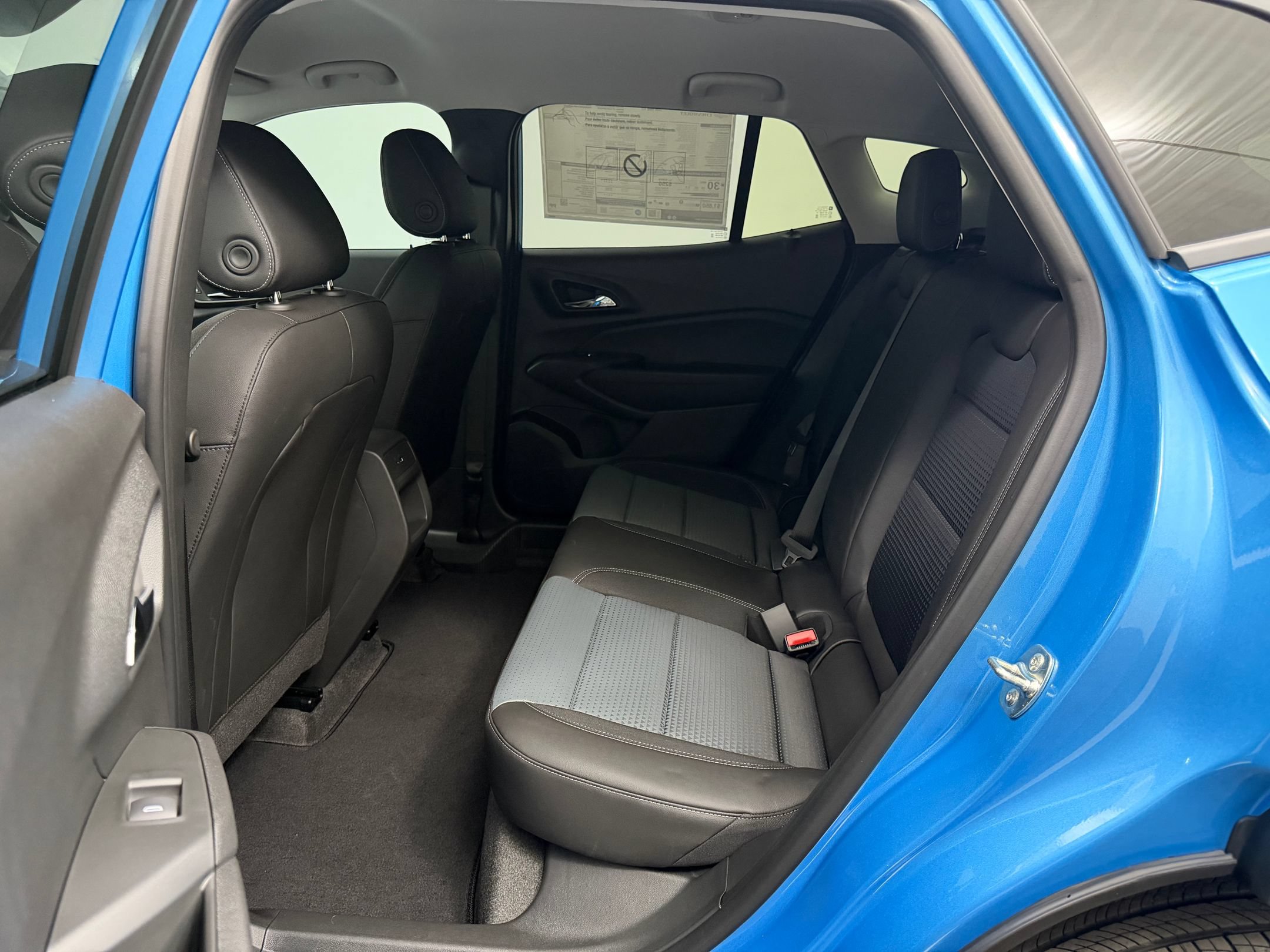 New 2026 Chevrolet Trax LT w/ Midnight Edition FWD image 22