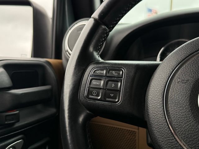 Used 2015 Jeep Wrangler Unlimited Sahara w/ Dual Top Group AWD/4WD image 9