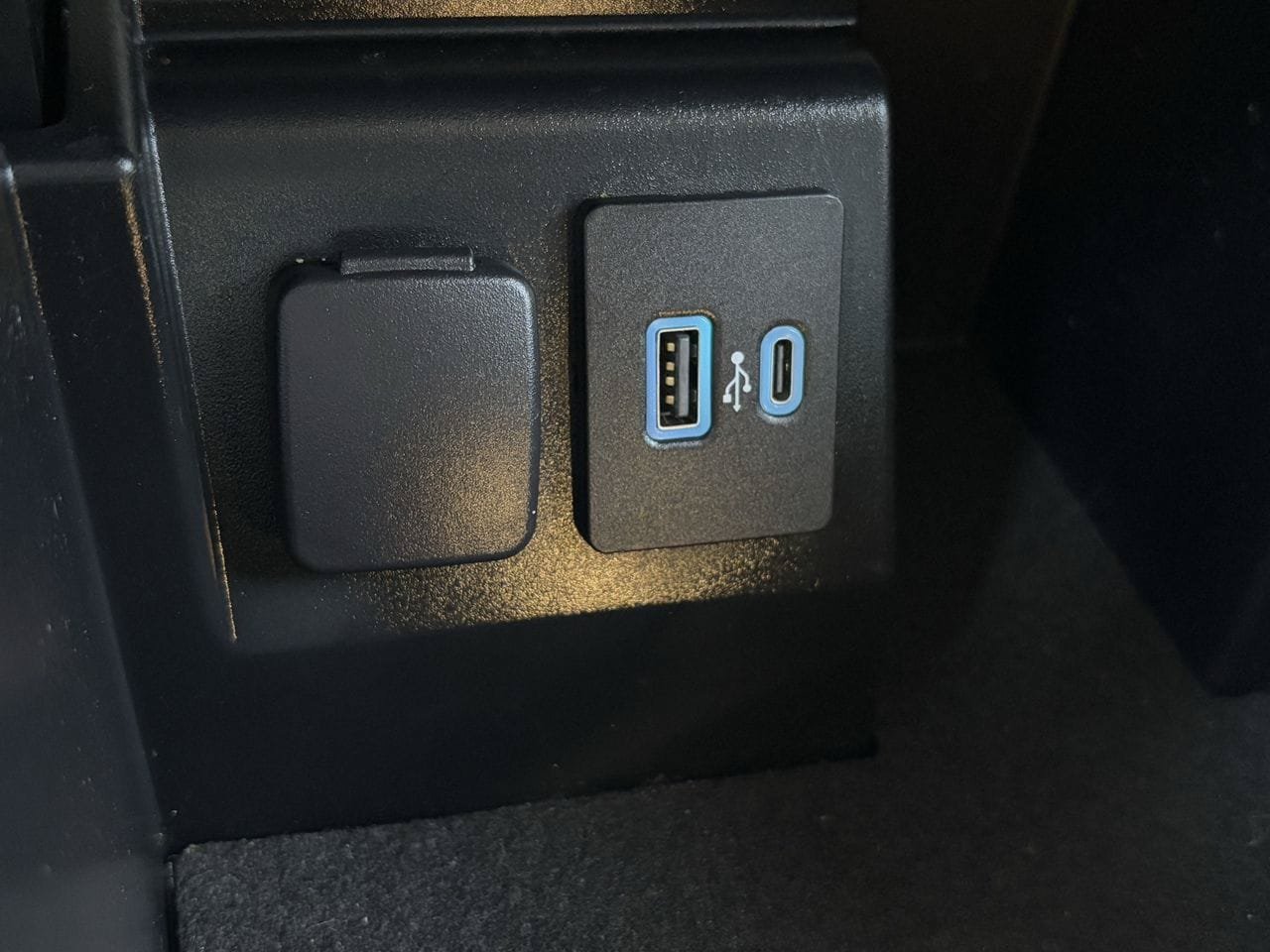 Used 2022 Ford Explorer XLT RWD image 22