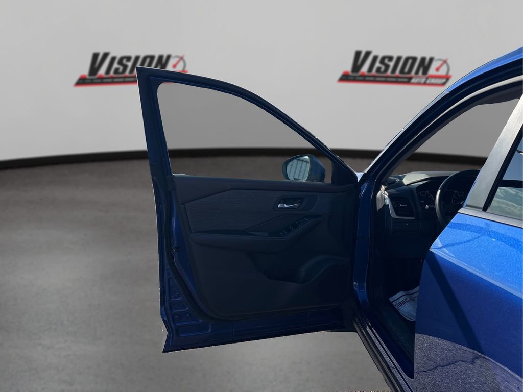 Used 2022 Nissan Rogue SV image 22