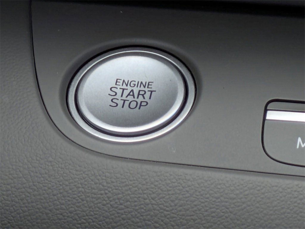 Used 2024 Hyundai Elantra SEL image 32