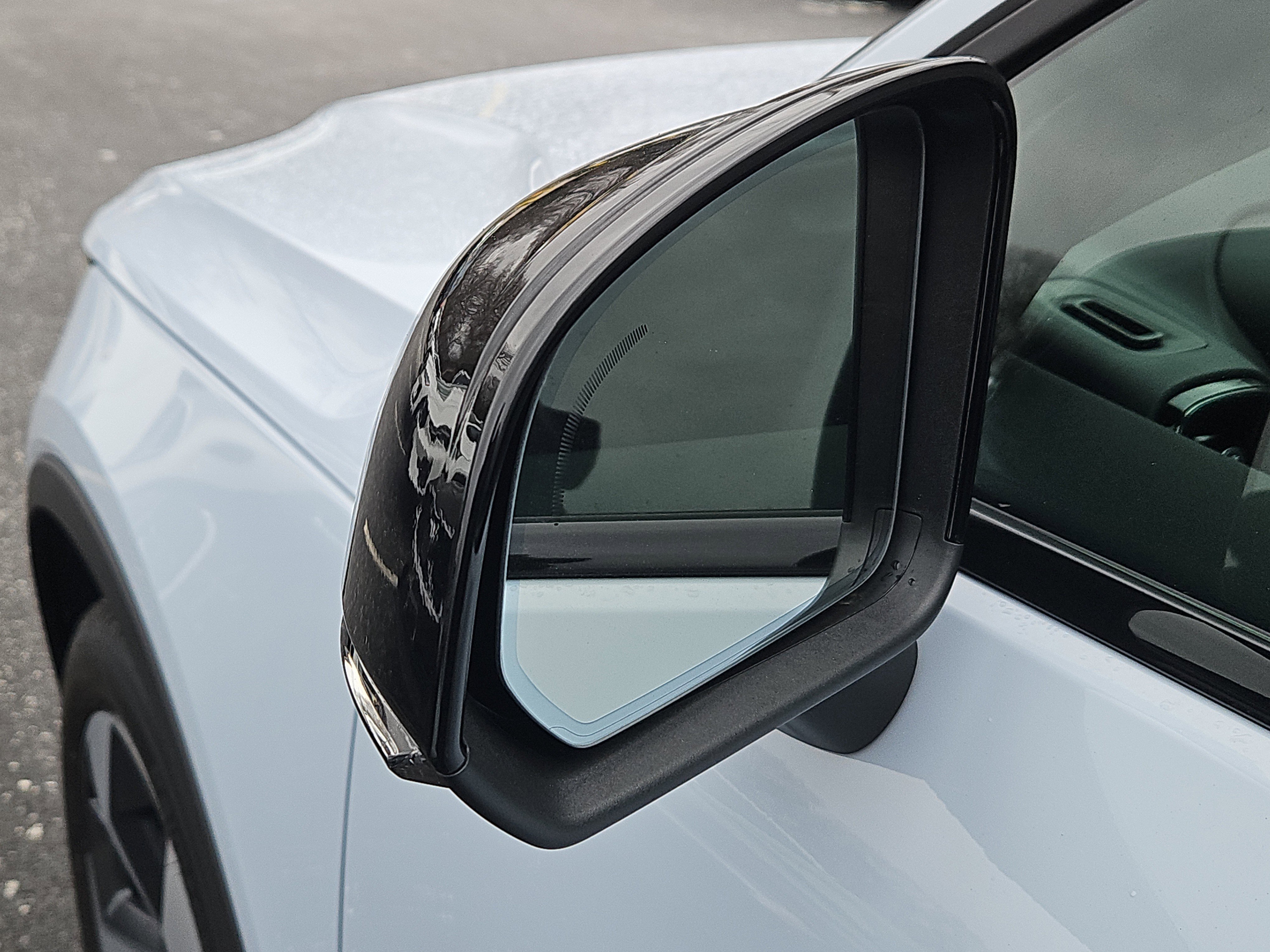 New 2026 Volvo XC40 B5 Plus w/ Protection Package Premier image 14