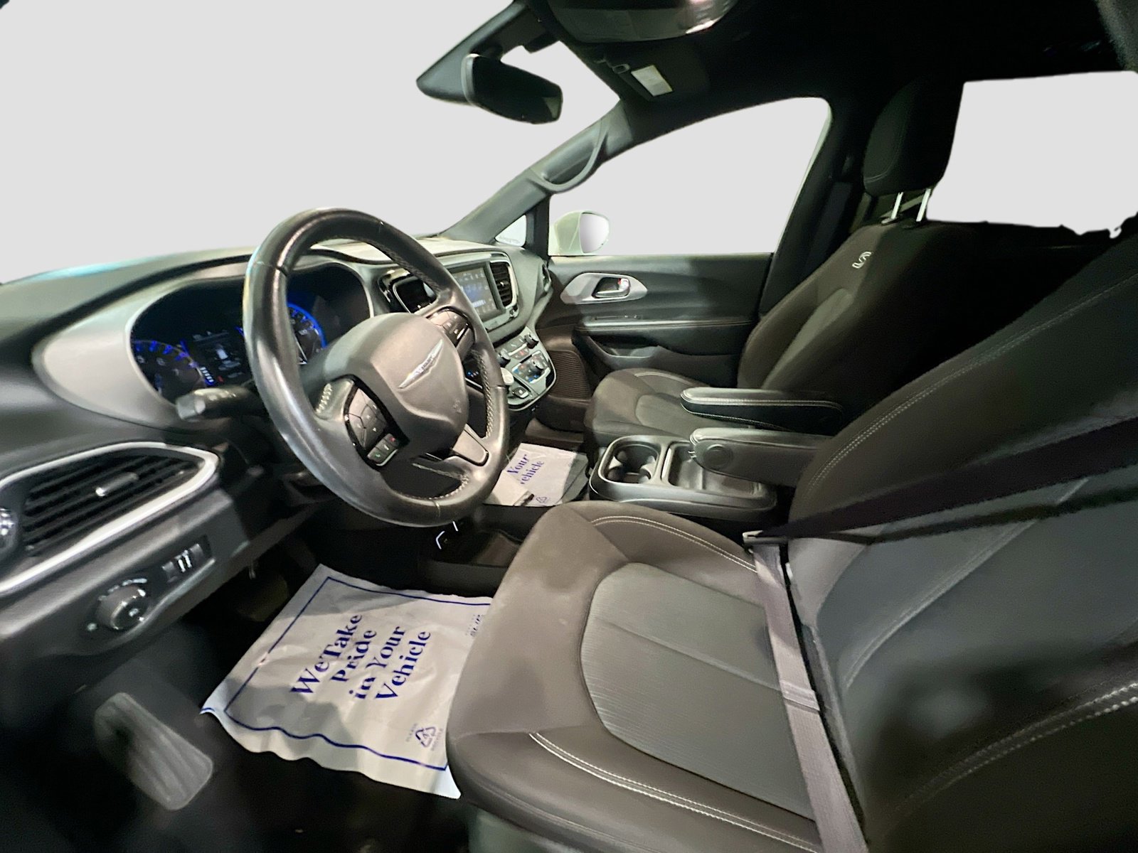 Used 2020 Chrysler Pacifica Touring w/ S Appearance Package image 12