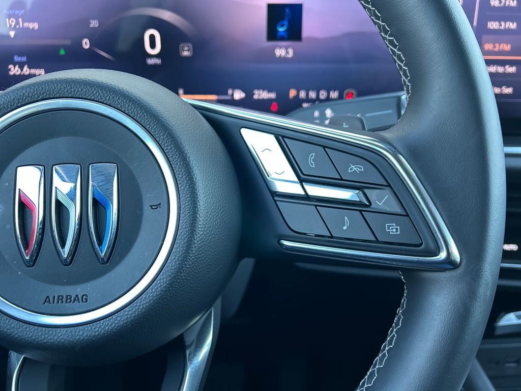 New 2024 Buick Envision Preferred image 17