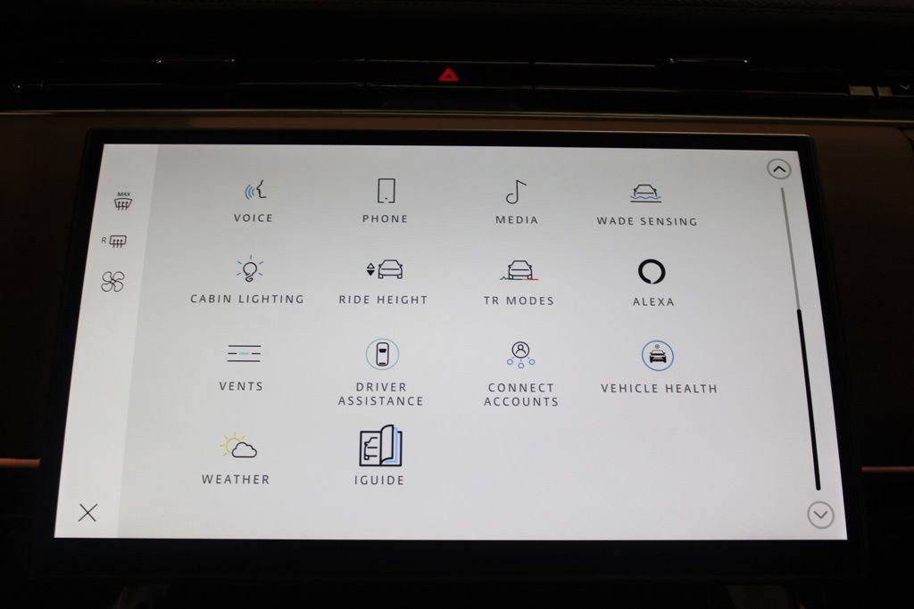 Used 2025 Land Rover Range Rover Sport SE image 31