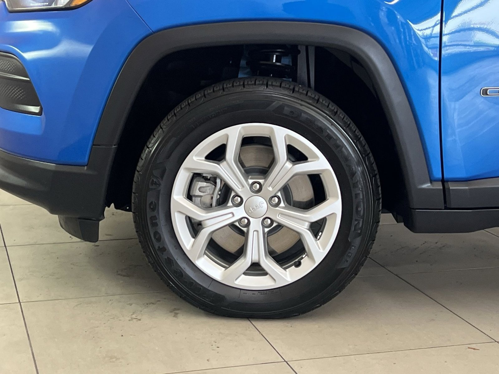 Used 2024 Jeep Compass Sport AWD/4WD image 11