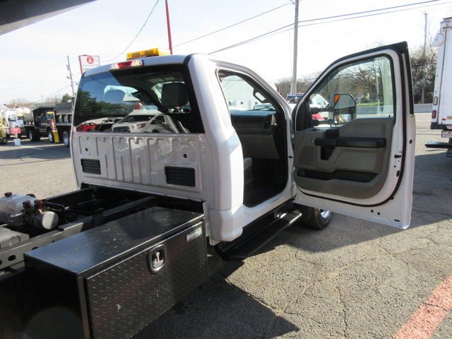 Used 2018 Ford F550 4x4 Regular Cab Super Duty image 43