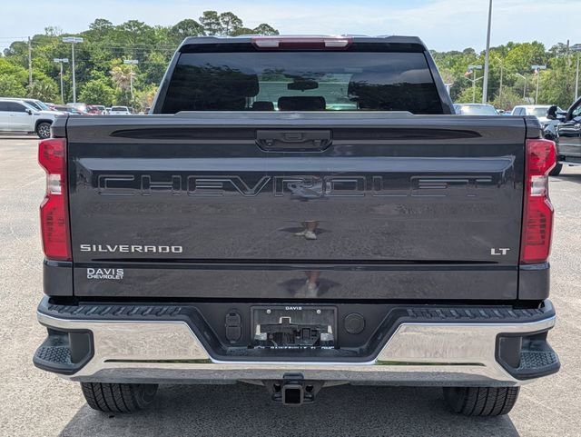 Used 2022 Chevrolet Silverado 1500 LT AWD/4WD image 6