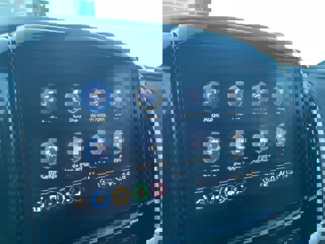 Used 2023 Chevrolet Traverse LT image 13