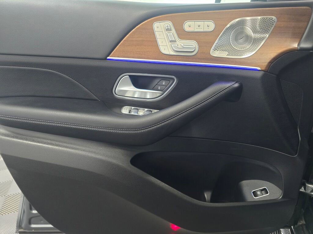 Used 2024 Mercedes-Benz GLS 450 GLS 450 image 36