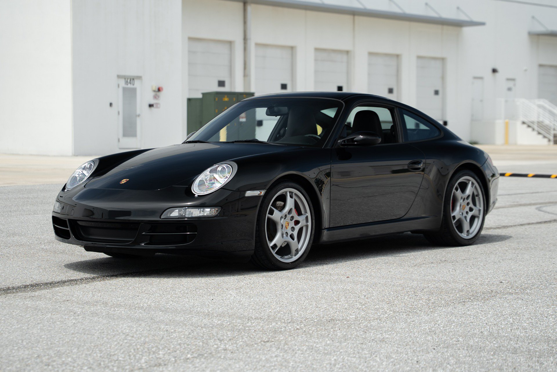 Used 2006 Porsche 911 Carrera S RWD image 2