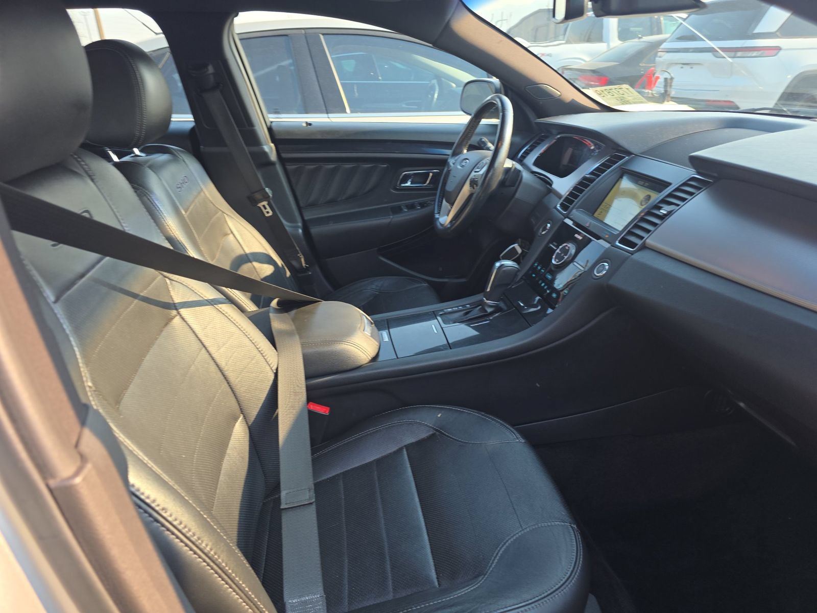 Used 2018 Ford Taurus SHO AWD/4WD image 10