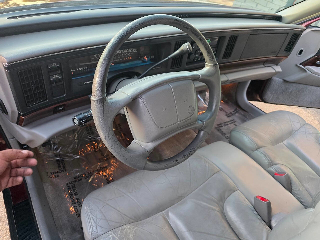 Used 1999 Buick Le Sabre Custom image 26