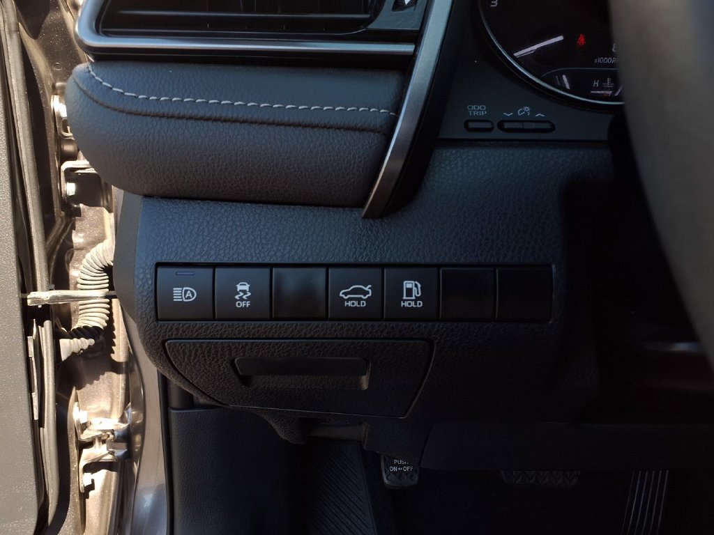 Used 2024 Toyota Camry SE FWD image 15