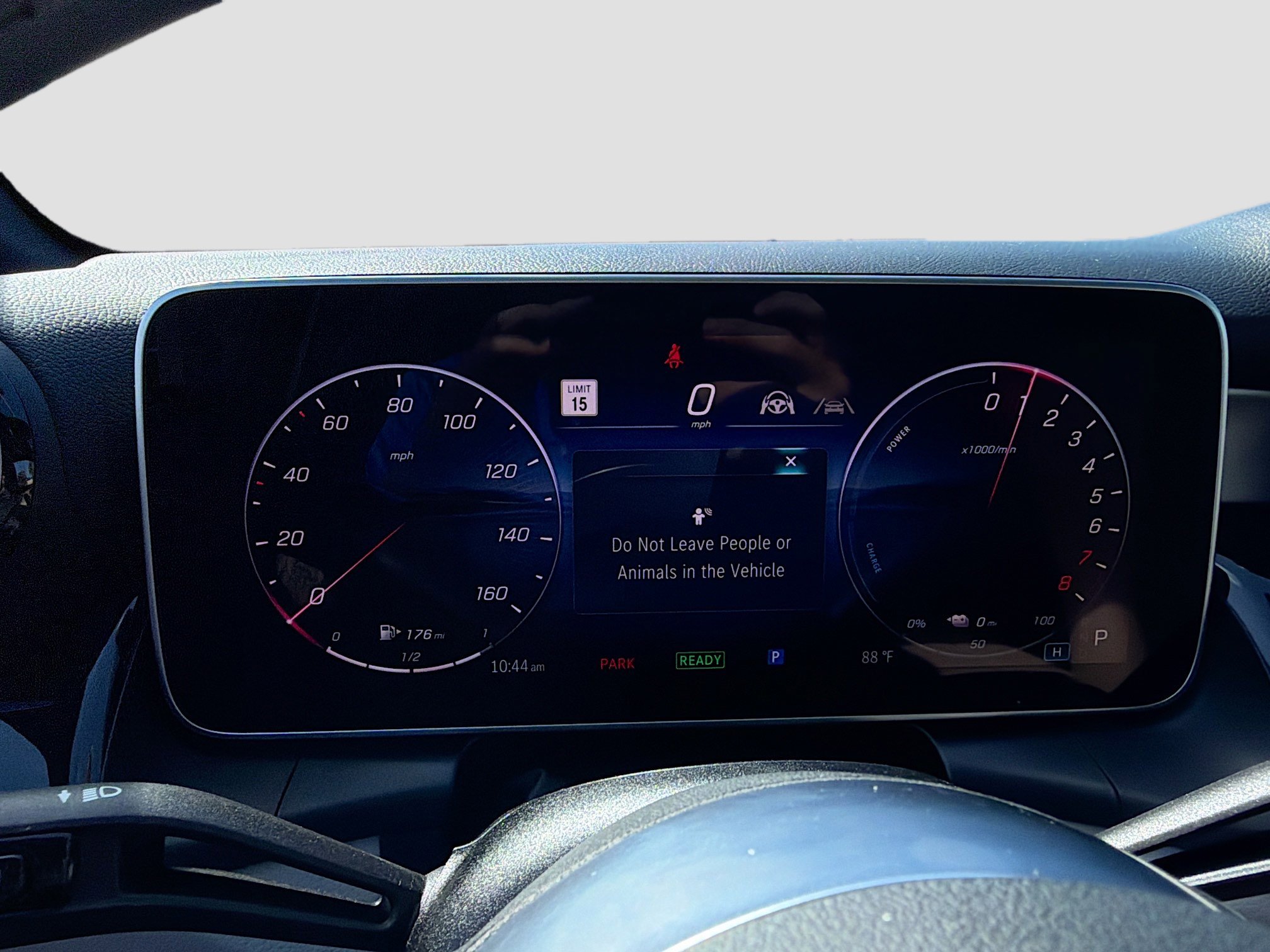 Used 2025 Mercedes-Benz GLC 350e 4MATIC image 39