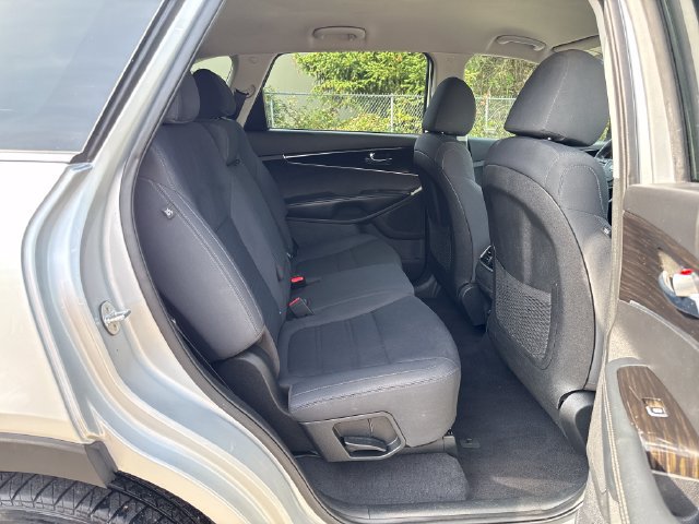 Used 2019 Kia Sorento FWD w/ Option Group 020 image 10