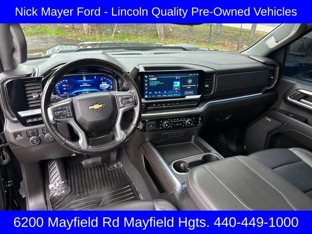 Used 2024 Chevrolet Silverado 3500 LTZ w/ LTZ Convenience Package image 11