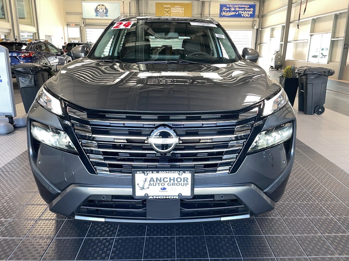 Used 2024 Nissan Rogue SL AWD/4WD image 3