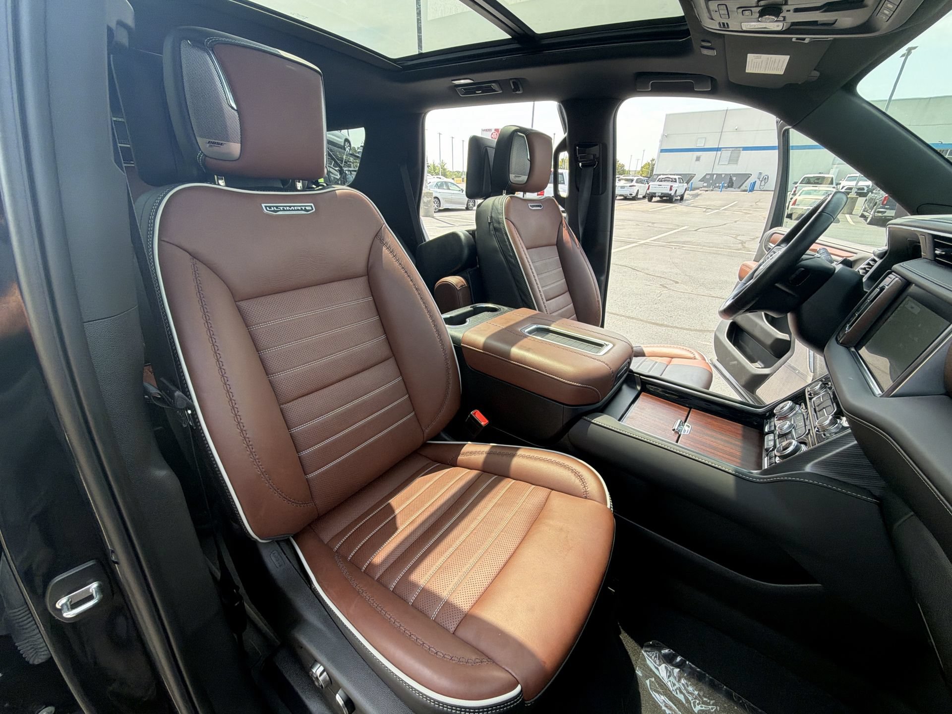 Certified 2024 GMC Yukon Denali Ultimate AWD/4WD image 26