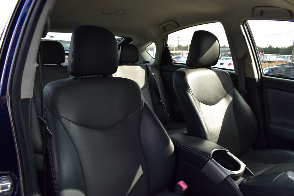 Used 2013 Toyota Prius Four FWD image 17