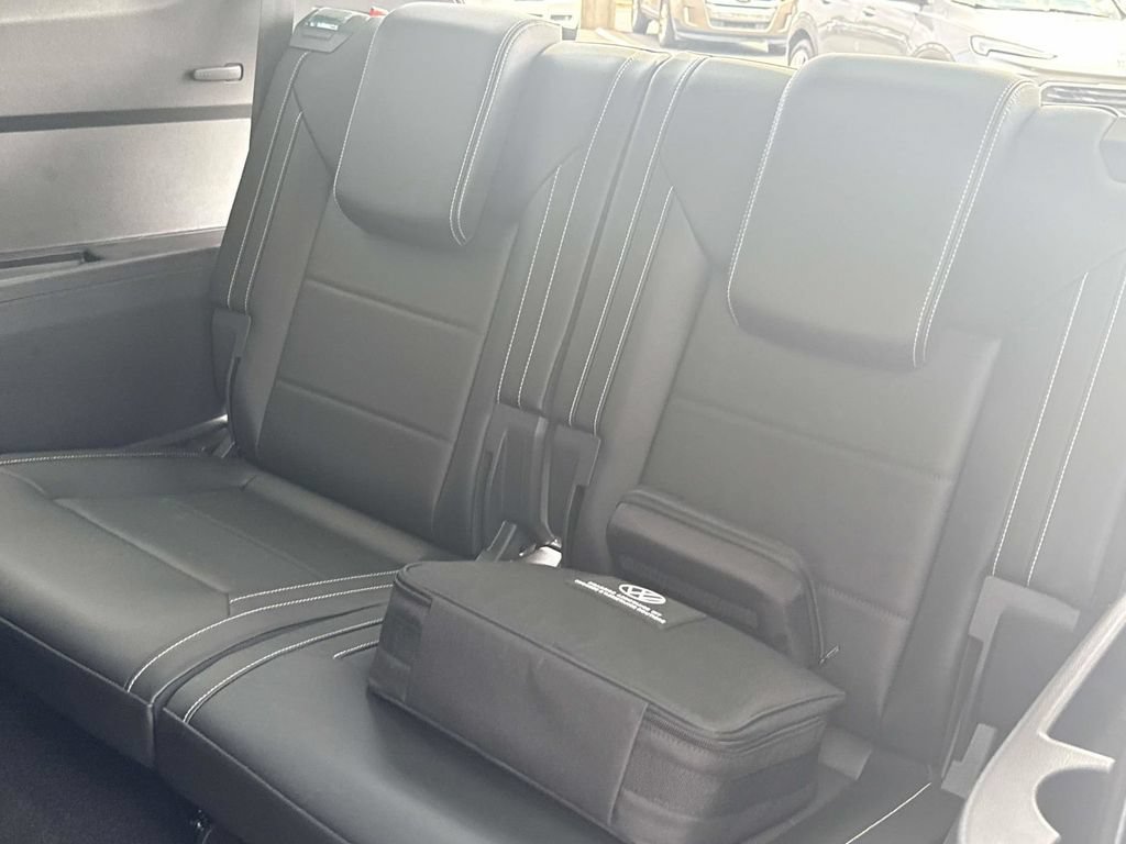 Used 2023 Volkswagen Atlas SE FWD image 29